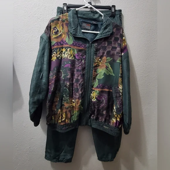 100% silk jogging pant suit. Vintage. - Picture 11 of 16